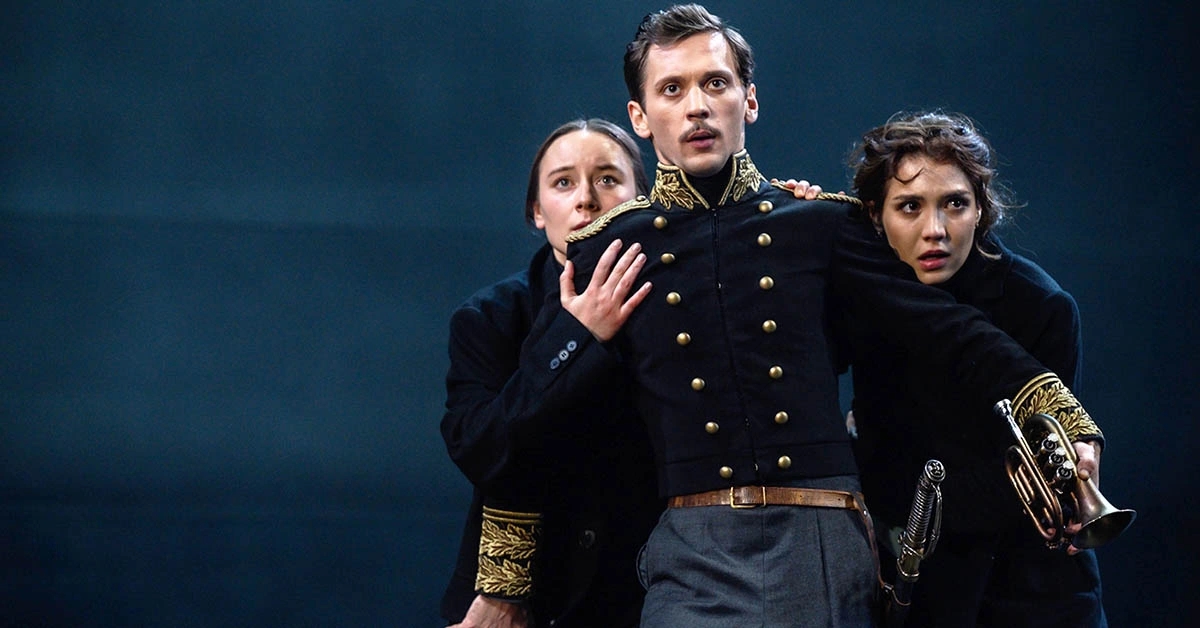 Погрузитесь в классику: спектакль «Война и мир» в Театре Вахтангова